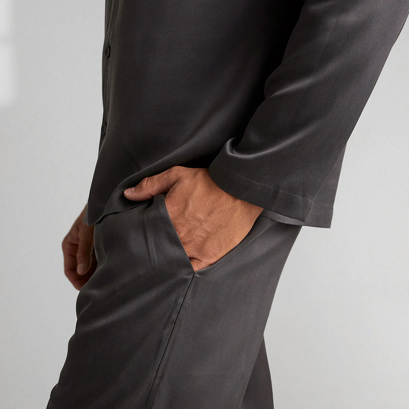 Men's Washable Silk Button Up Set - Image 4