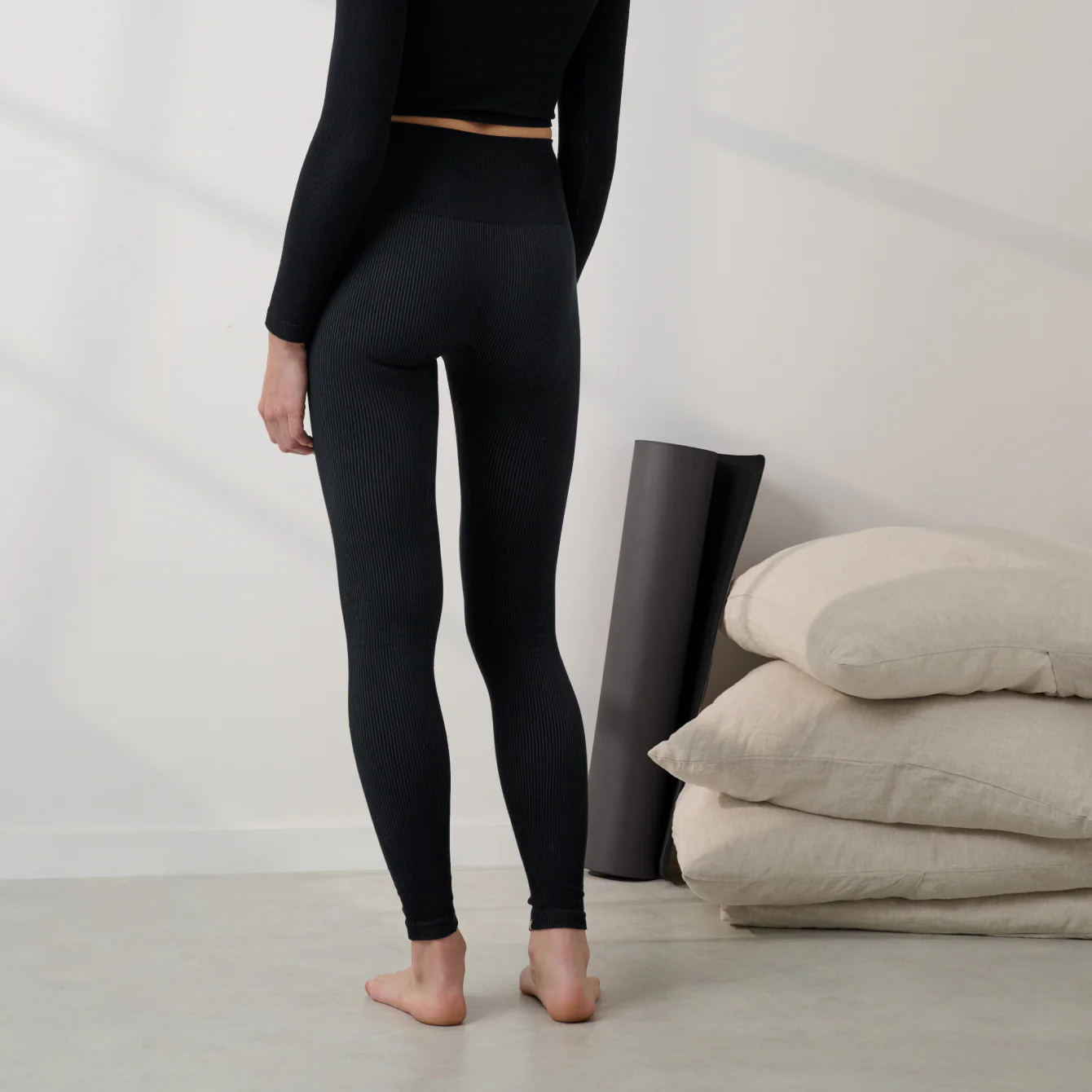 Seamless Modal Flow Legging - Image 3