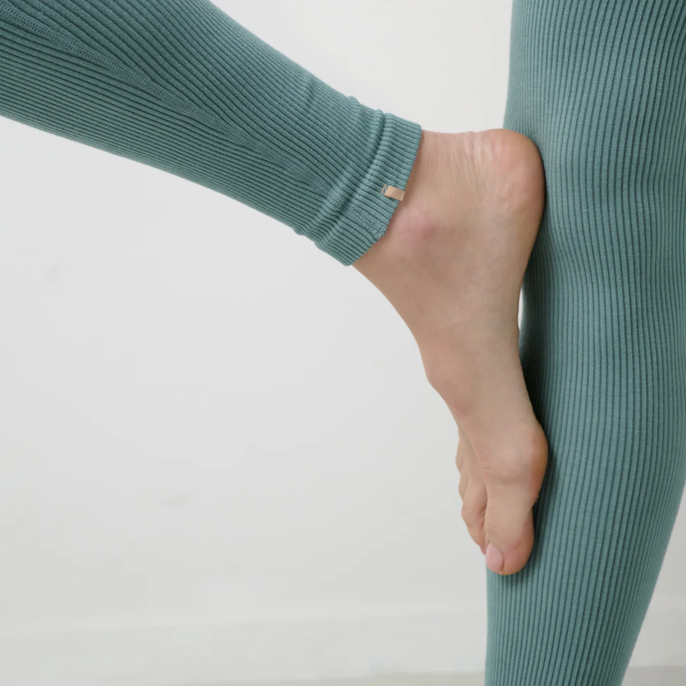 Seamless Modal Flow Legging - Image 4
