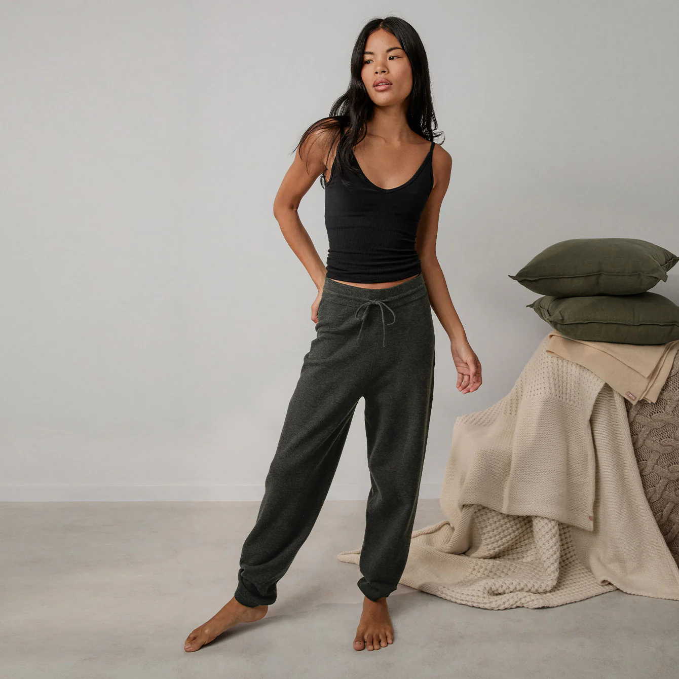 Seamless Modal Tank - Image 3