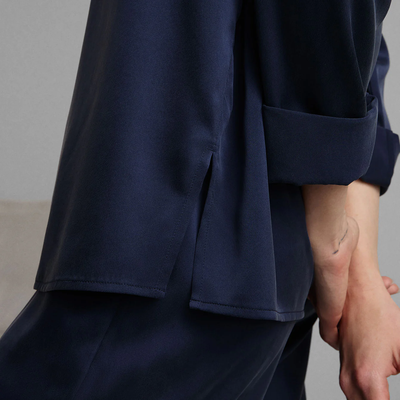Washable Silk Long Sleeve Jogger Pant Set - Image 5