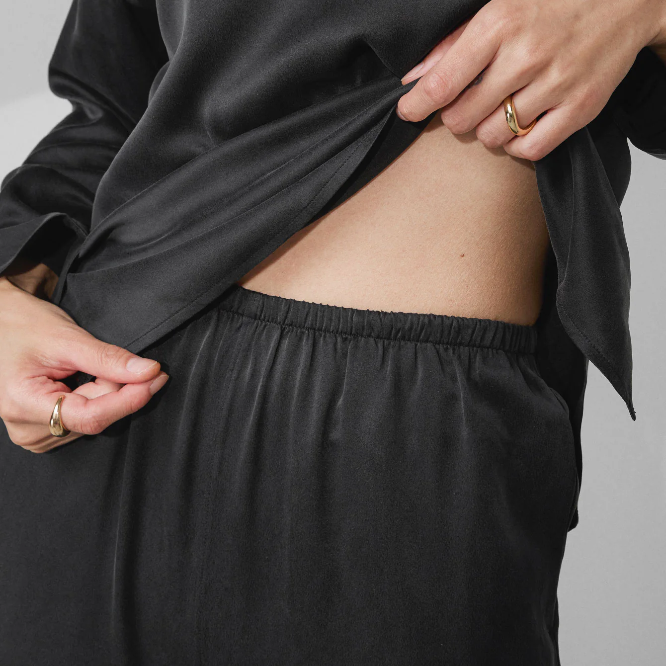 Washable Silk Long Sleeve Jogger Pant Set - Image 5